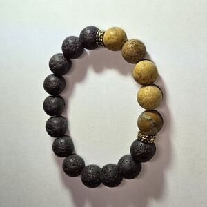 Chic Black and Gold Beaded Bracelet